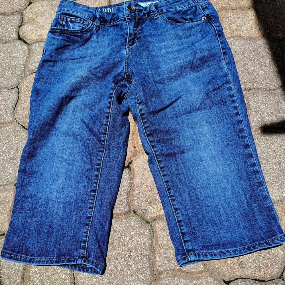 DKNY Blue Bermuda Shorts Women’s Size 6